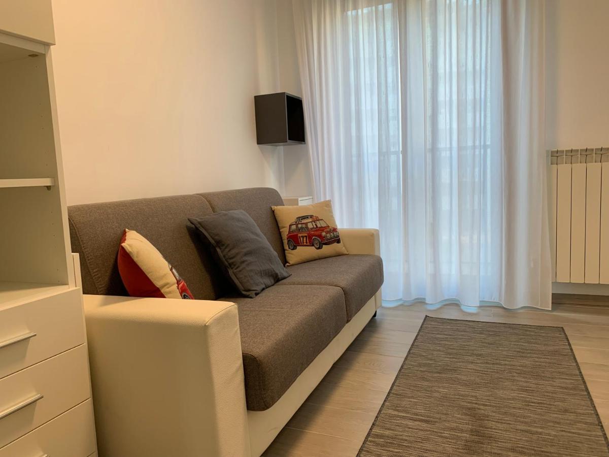 Apartment Trilocale In Zona Bocconi/navigli *