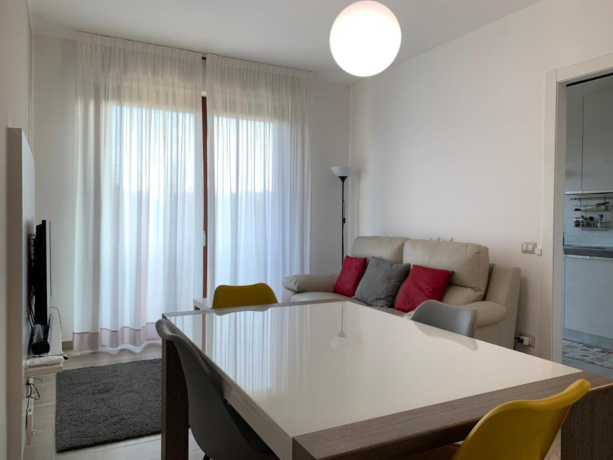 Trilocale In Zona Bocconi/navigli Milan
